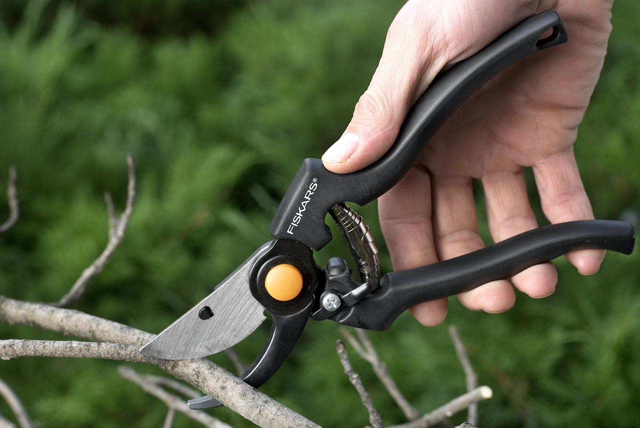 Увеличенная фотография Секатор Fiskars профессиональный